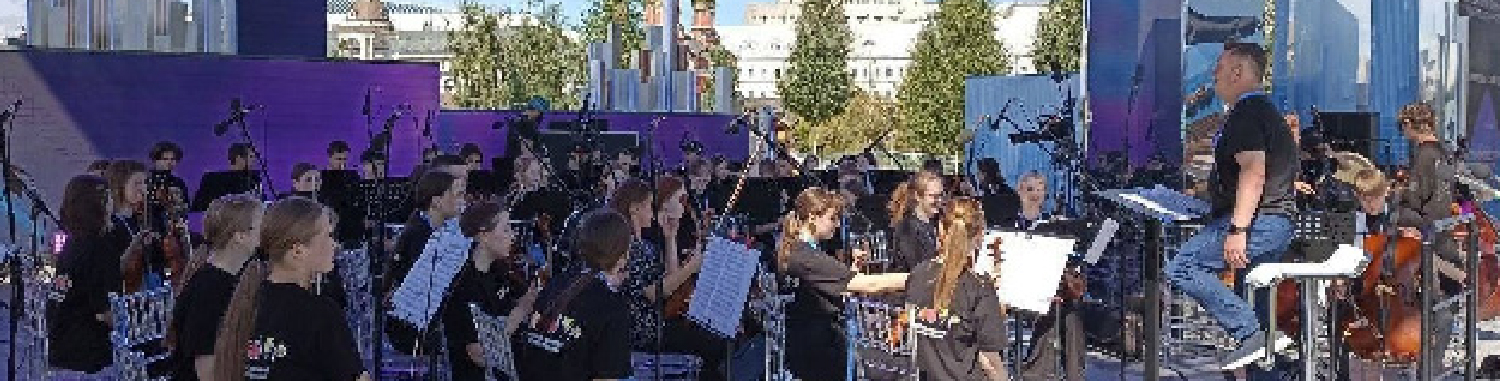 Фестиваль искусств. Детско-юношеский симфонический оркестр Удмуртии. Дирижёр - Л. Накаряков.